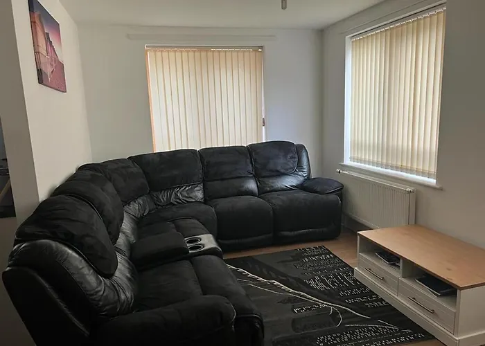 Immaculate 1-Bed Apartment In East London